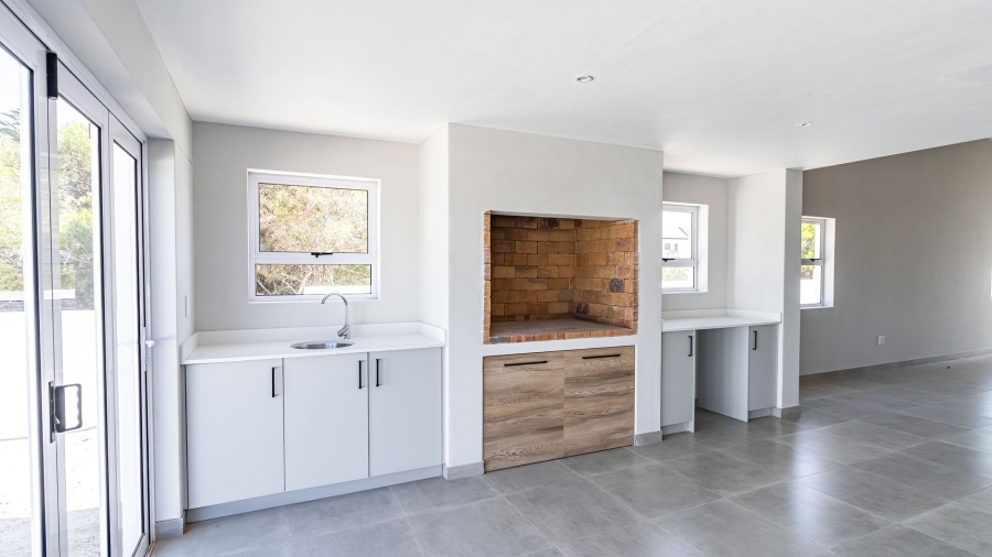 3 Bedroom Property for Sale in Shelley Point Western Cape